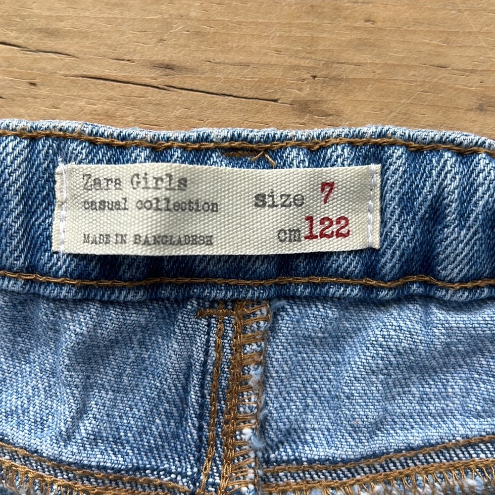 Zara Denim Short with Sequins. - Picture 4 of 4